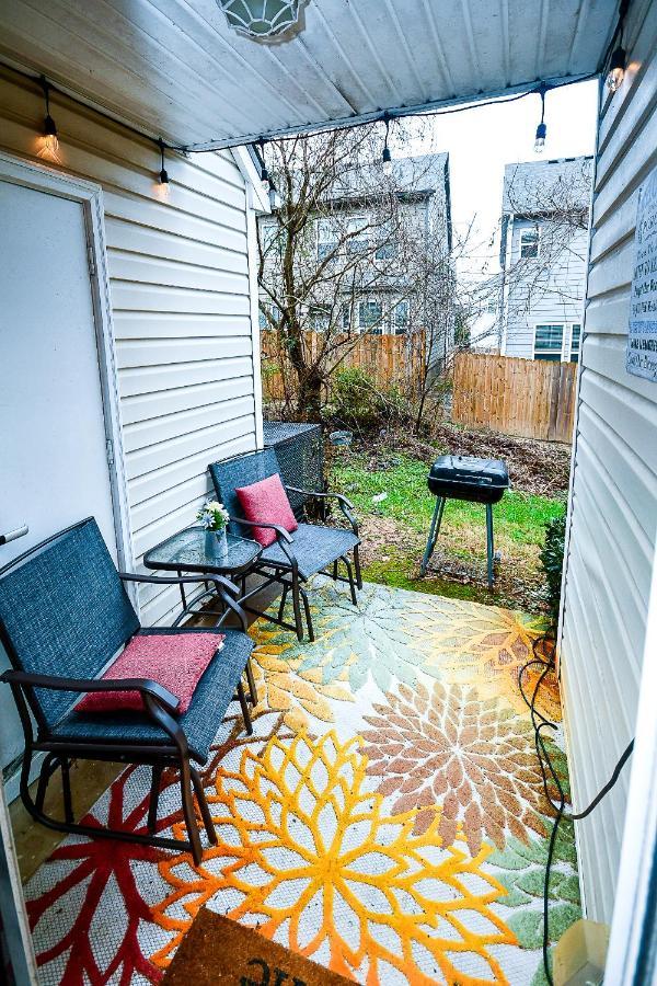 Amazing Large 3 Bed House With King Bed Less Than 10 Miles To Dtwn Hébergement de vacances *